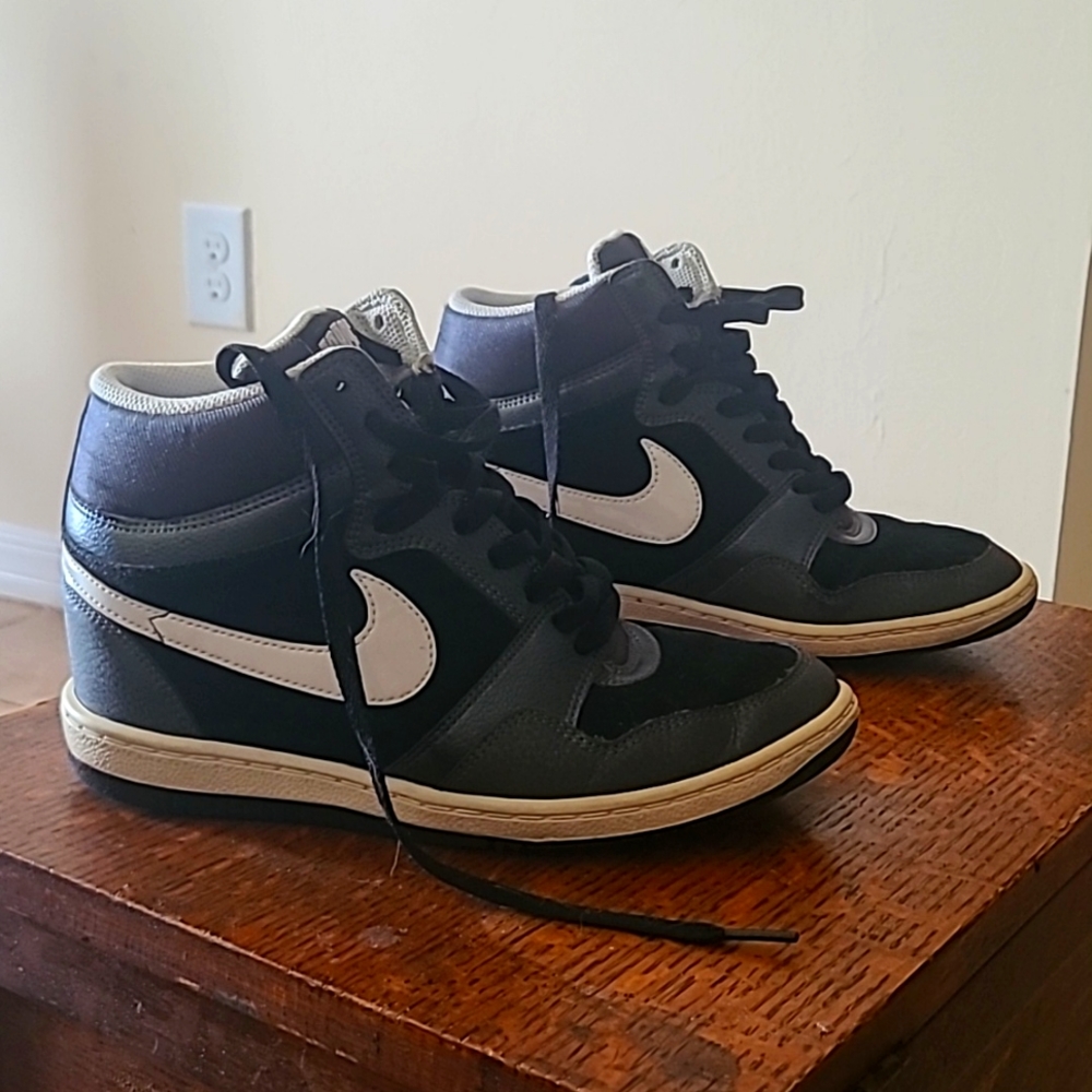 Heeled Nike Air Force suede and leather